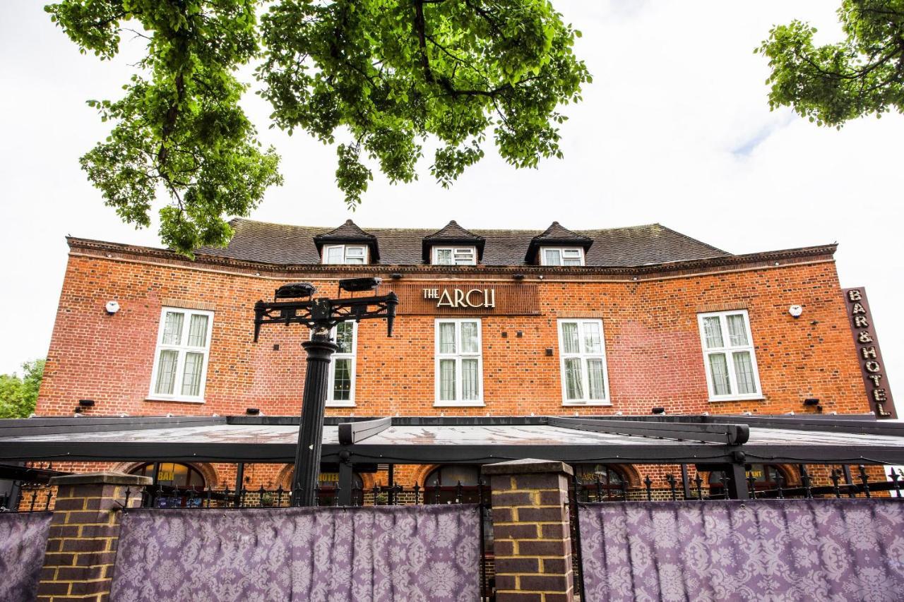 Oyo The Arch, Wembly Stadium Hotel London Bagian luar foto